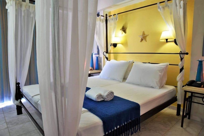Imagen de la habitación del Aparthotel Golden Bay. Foto 2
