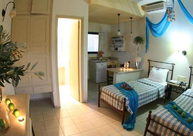 Imagen de la habitación del Aparthotel Golden Bay. Foto 5