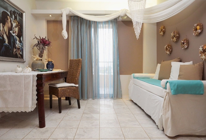Imagen de la habitación del Aparthotel Golden Bay. Foto 12