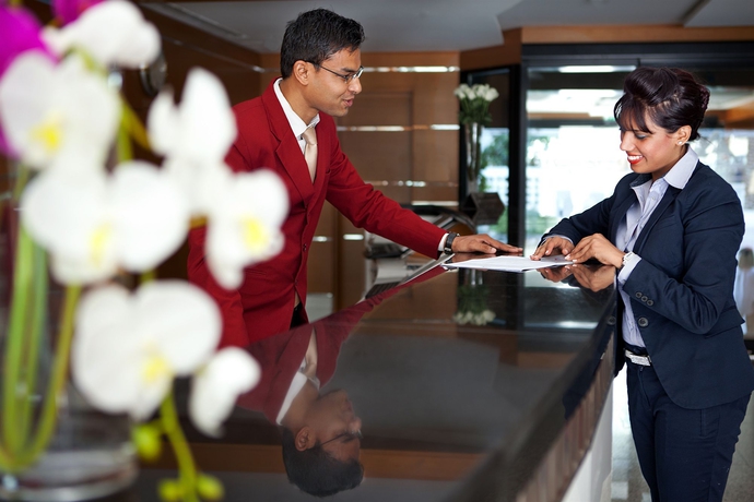 Imagen de los interiores del Aparthotel Golden Sands, Dubai. Foto 10