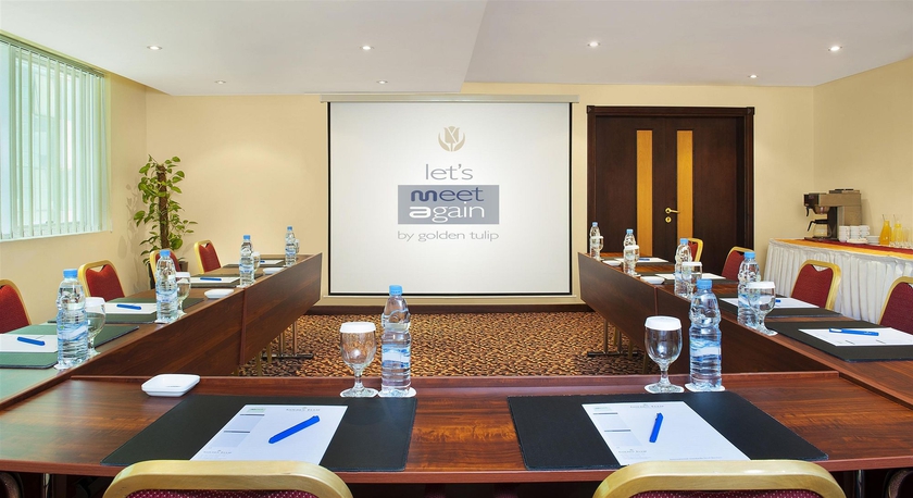 Imagen de los interiores del Aparthotel Golden Tulip Sharjah. Foto 18