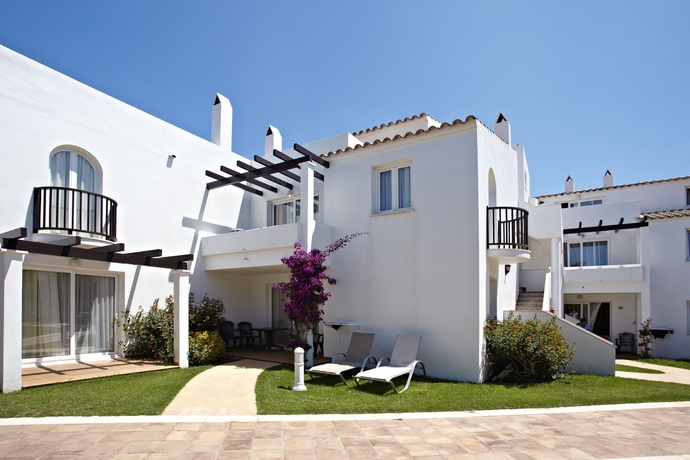 Imagen de los exteriores del Aparthotel Grupotel Aldea Cala'n Bosch. Foto 15