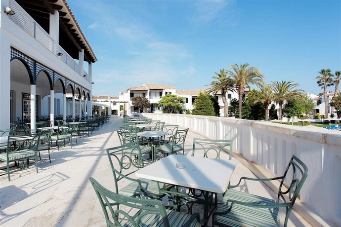 Imagen general del Aparthotel Grupotel Club Menorca. Foto 4