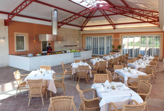 Imagen de los interiores del Aparthotel Grupotel Club Turquesa Mar. Foto 5