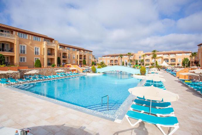 Imagen de la piscina del Aparthotel Grupotel Club Turquesa Mar. Foto 7