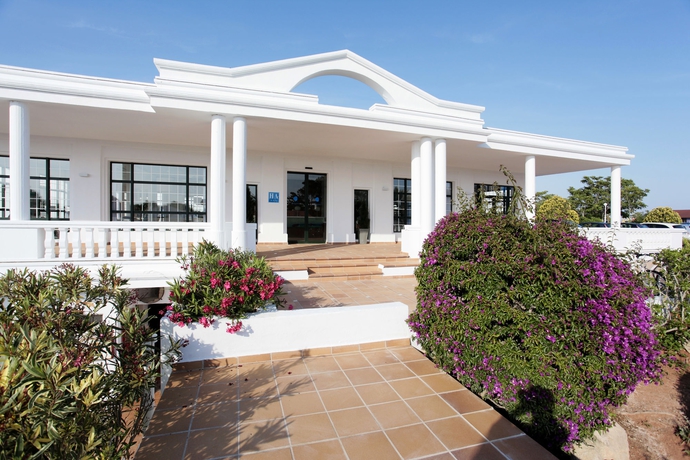 Imagen general del Aparthotel Grupotel Mar De Menorca. Foto 4