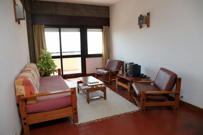 Imagen de los interiores del Aparthotel Guadiana, Monte Gordo. Foto 6