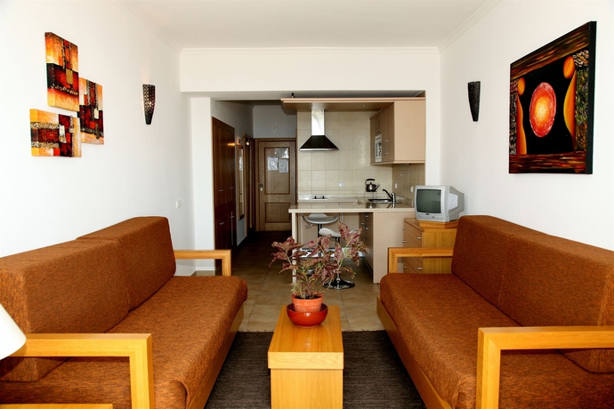 Imagen de los interiores del Aparthotel Guadiana, Monte Gordo. Foto 7