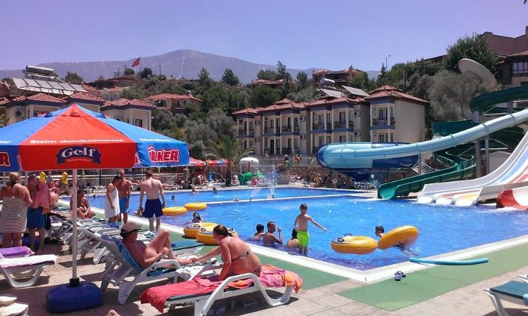 Imagen general del Aparthotel Gurol. Foto 6