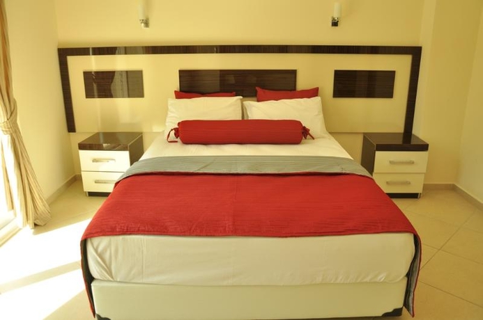 Imagen general del Aparthotel Gurol. Foto 9