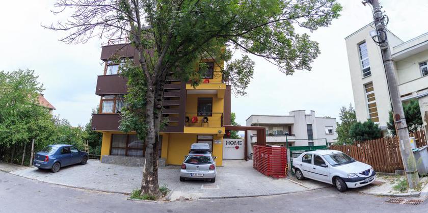Imagen de los exteriores del Aparthotel Gutinului. Foto 6