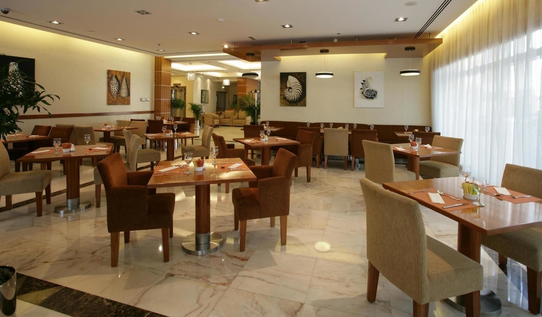 Imagen de los exteriores del Aparthotel HOTEL AURIS APARTMENT DEIRA. Foto 7