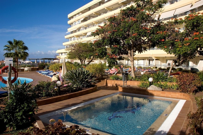 Imagen de la piscina del Aparthotel HOVIMA Santa Maria. Foto 15