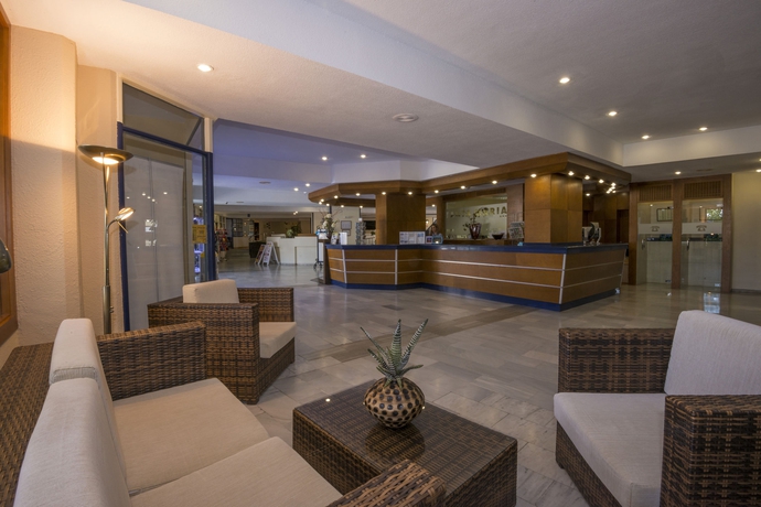 Imagen de los interiores del Aparthotel HOVIMA Santa Maria. Foto 11