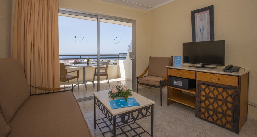 Imagen de los interiores del Aparthotel HOVIMA Santa Maria. Foto 12