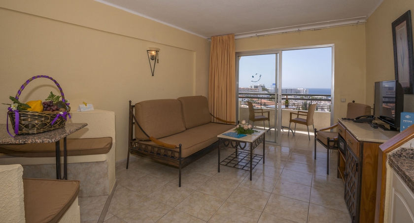 Imagen de los interiores del Aparthotel HOVIMA Santa Maria. Foto 13
