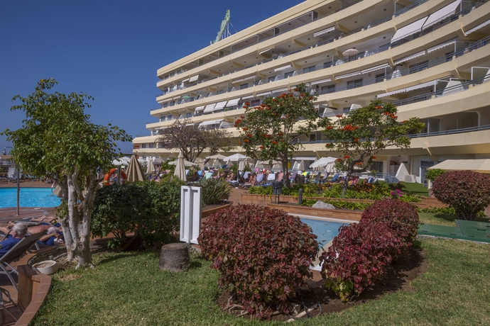 Imagen de los exteriores del Aparthotel HOVIMA Santa Maria. Foto 7