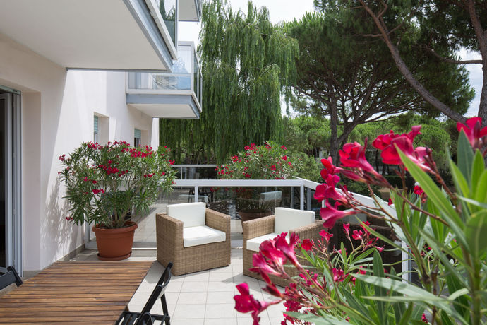 Imagen de los exteriores del Aparthotel Harvey Suites. Foto 9
