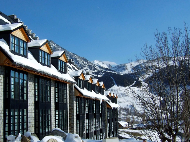 Imagen de los exteriores del Aparthotel Hg Cerler. Foto 14