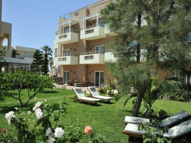 Imagen general del Aparthotel High Beach White. Foto 7