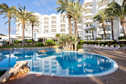 Imagen de la piscina del Aparthotel Hipotels Dunas Cala Millor. Foto 18