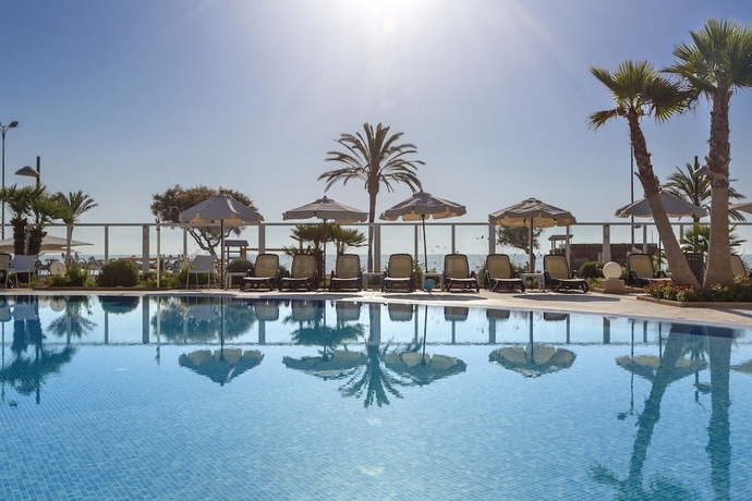 Imagen de la piscina del Aparthotel Hipotels Mercedes. Foto 18