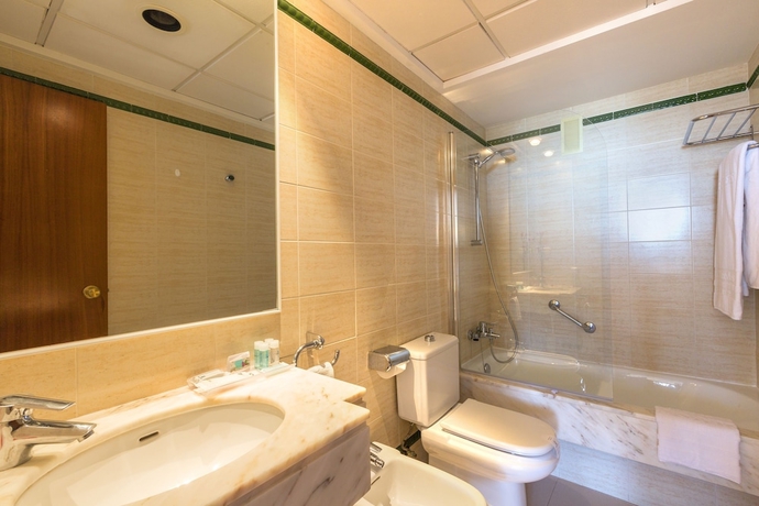 Imagen de la habitación del Aparthotel Hipotels Mercedes. Foto 14