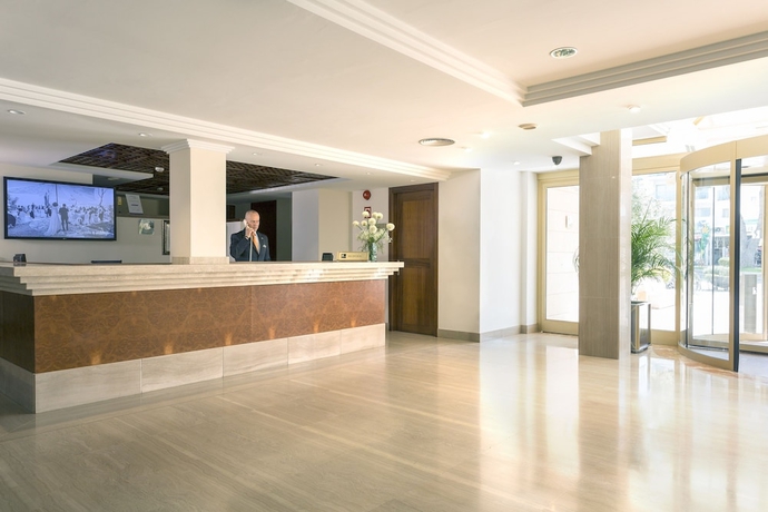 Imagen de los interiores del Aparthotel Hipotels Mercedes. Foto 16