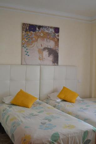 Imagen general del Aparthotel Hof van Holland Carihuela. Foto 2