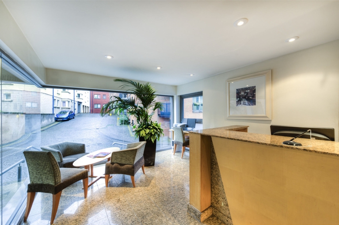 Imagen de los interiores del Aparthotel Holyrood. Foto 11