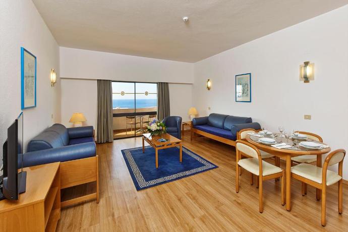 Imagen general del Aparthotel Hotel Apartamento Brisa Sol. Foto 4