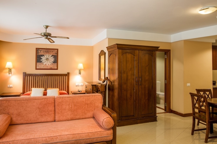 Imagen de la habitación del Aparthotel Hotel Apartamentos El Gale&oacute;n. Foto 4
