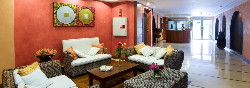Imagen de los interiores del Aparthotel Hotel Apartamentos El Gale&oacute;n. Foto 17