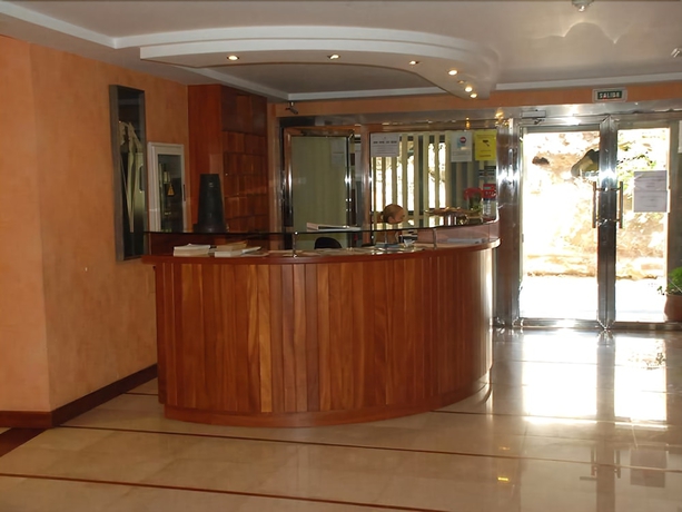 Imagen de los interiores del Aparthotel Hotel Apartamentos El Gale&oacute;n. Foto 18