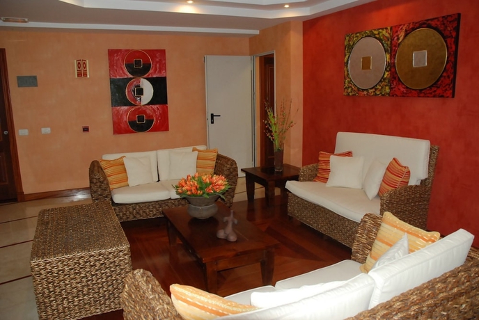 Imagen de los interiores del Aparthotel Hotel Apartamentos El Gale&oacute;n. Foto 19