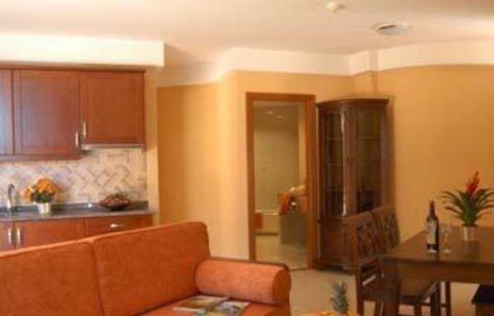 Imagen de la habitación del Aparthotel Hotel Apartamentos El Gale&oacute;n. Foto 16