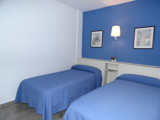 Imagen de la habitación del Aparthotel Hotel Apartamentos Solimar. Foto 6