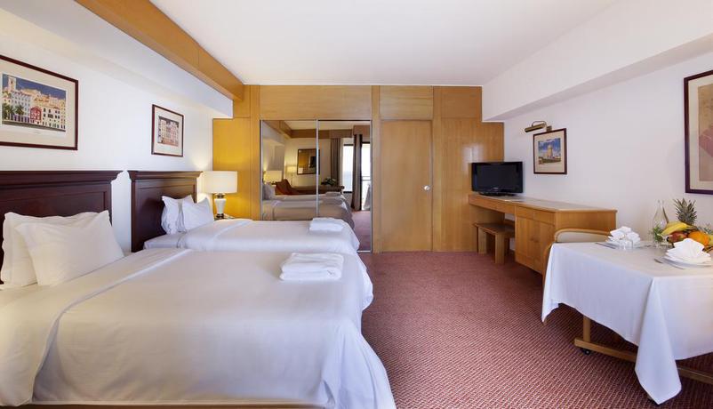 Imagen de la habitación del Aparthotel Hotel Estoril Eden. Foto 3