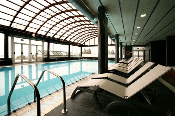 Imagen de la piscina del Aparthotel Hotel Guitart La Molina and Spa. Foto 4