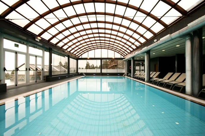 Imagen de la piscina del Aparthotel Hotel Guitart La Molina and Spa. Foto 5