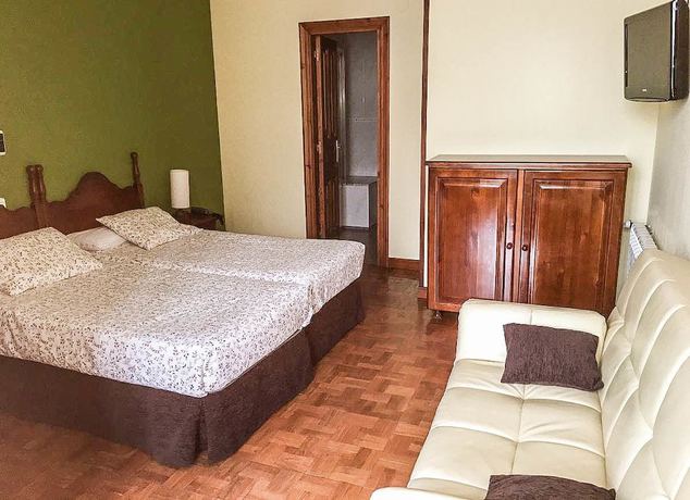 Imagen de la habitación del Aparthotel Hotel Puerto De Llanes. Foto 3