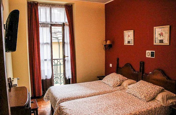 Imagen de la habitación del Aparthotel Hotel Puerto De Llanes. Foto 10