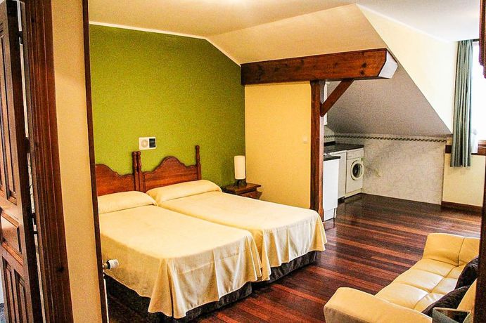 Imagen general del Aparthotel Hotel Puerto De Llanes. Foto 1
