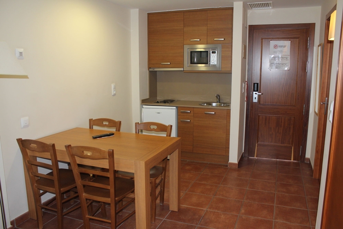 Imagen de la habitación del Aparthotel Hotel Puerto Mar. Foto 5