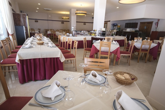 Imagen del bar/restaurante del Aparthotel Hotel Spa Nanin Playa. Foto 3