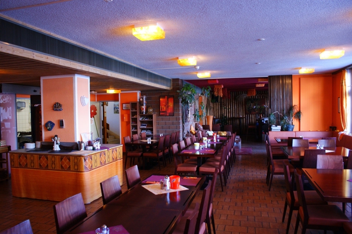 Imagen del bar/restaurante del Aparthotel Hotel Stille y Apartamentos Aladin. Foto 3