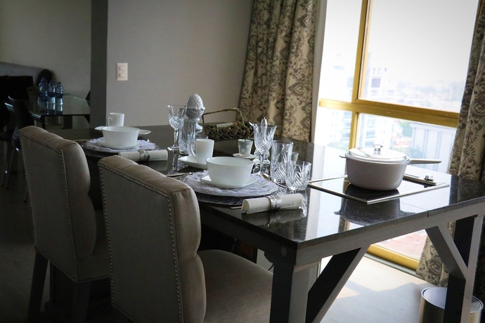 Imagen de la habitación del Aparthotel Hotel Suites Bernini. Foto 7