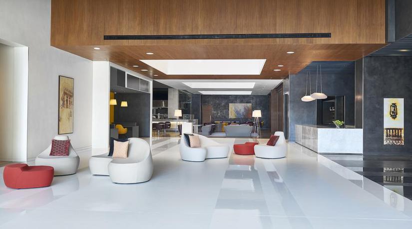 Imagen de los interiores del Aparthotel Hyatt Place Dubai Wasl District. Foto 16