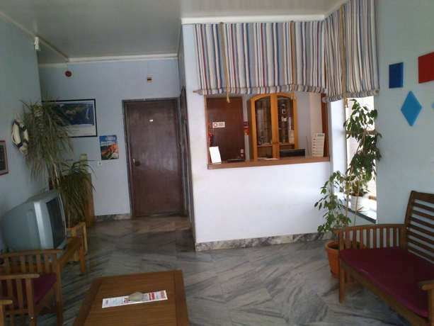Imagen de los interiores del Aparthotel Iate. Foto 4