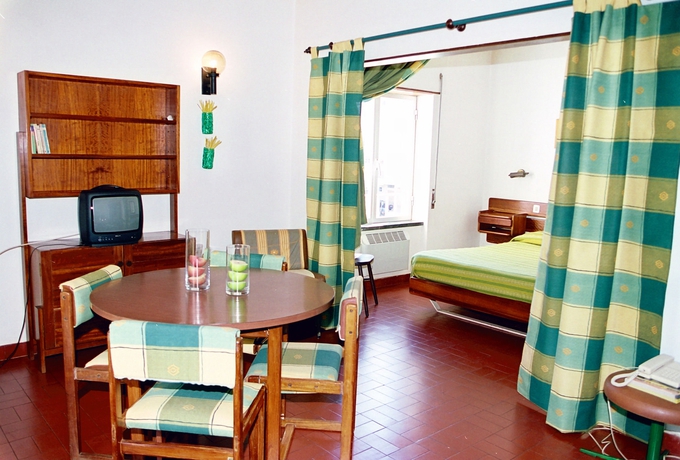 Imagen de los interiores del Aparthotel Iate. Foto 6